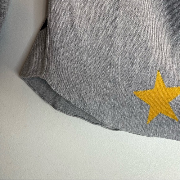 Rachel Zoe Crew Neck Pullover Sweater Sz M Star Stars Rainbow Gray Lightweight - Picture 6 of 9